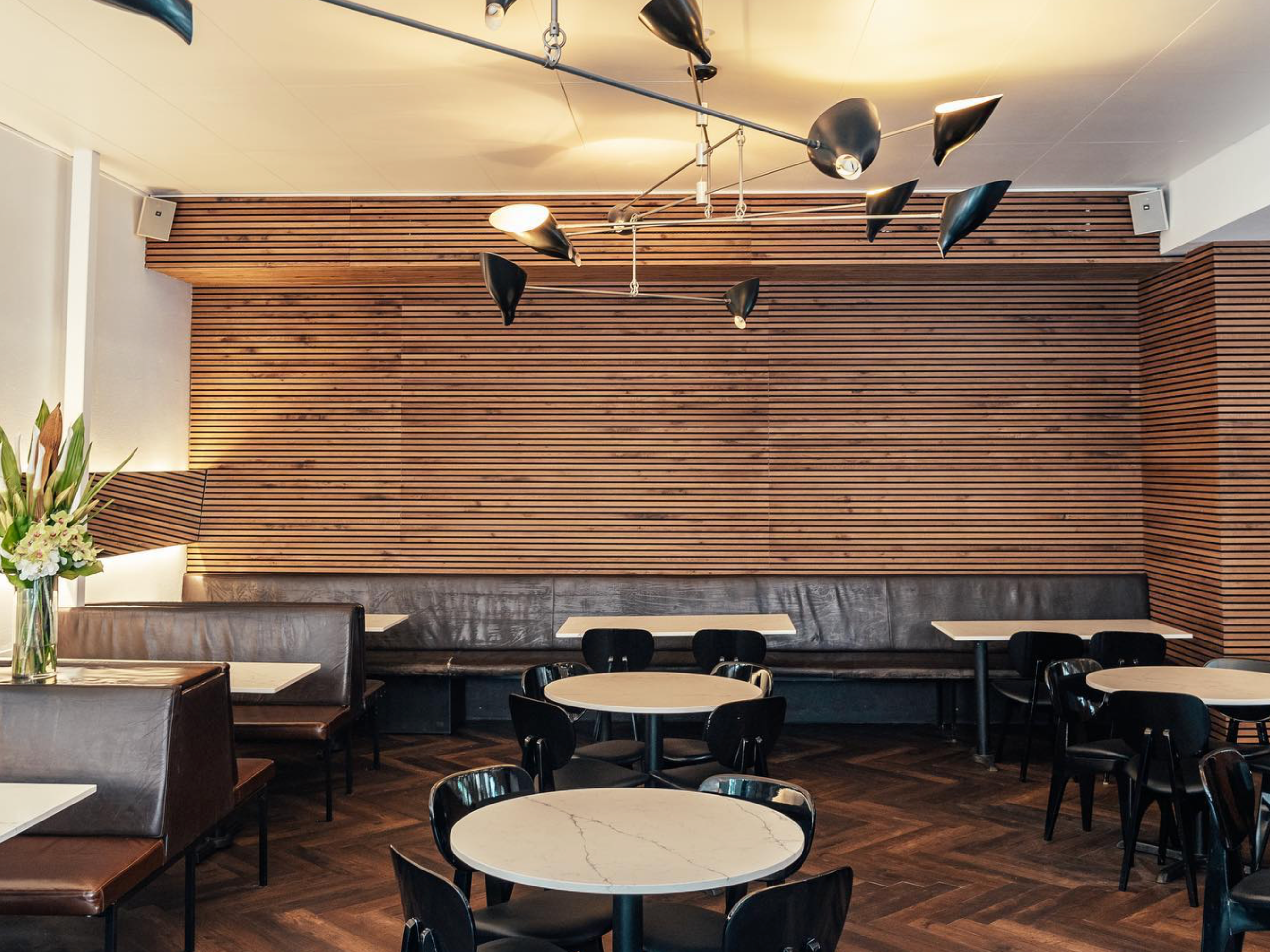 Inspirational ideas using wood panelling on ceilings