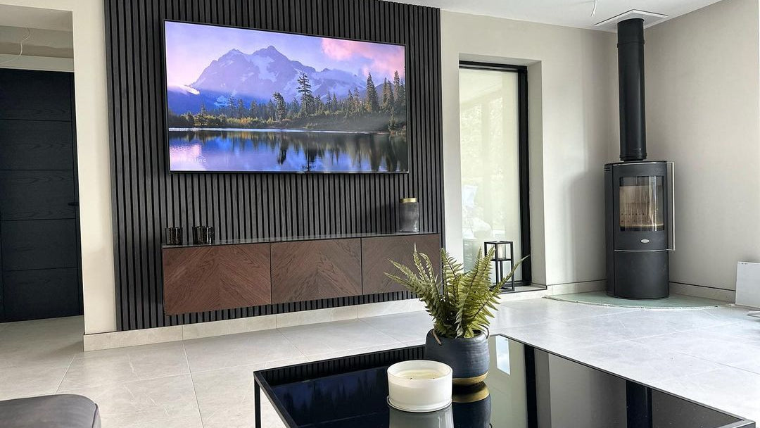 Wood panelling behind the TV: Everything you need to know