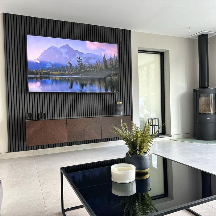 Wood panelling behind the TV: Everything you need to know