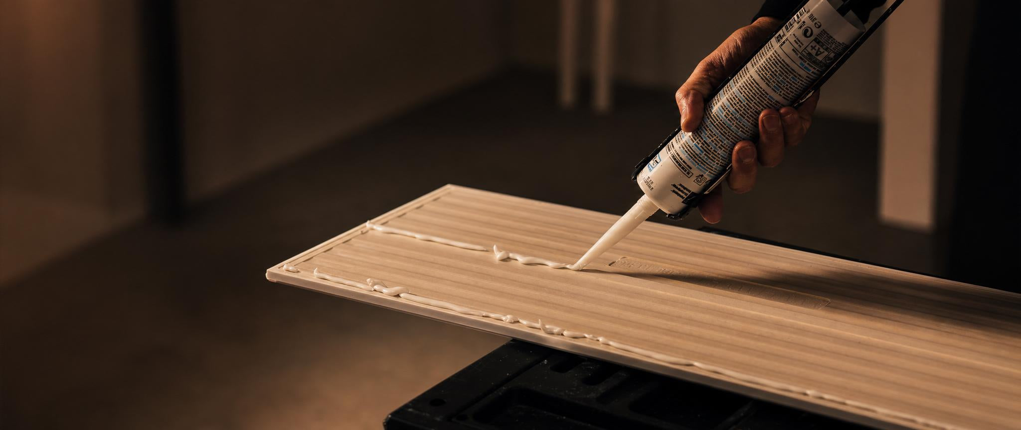 Wood and veneer glue tubes including contact adhesive and PVA