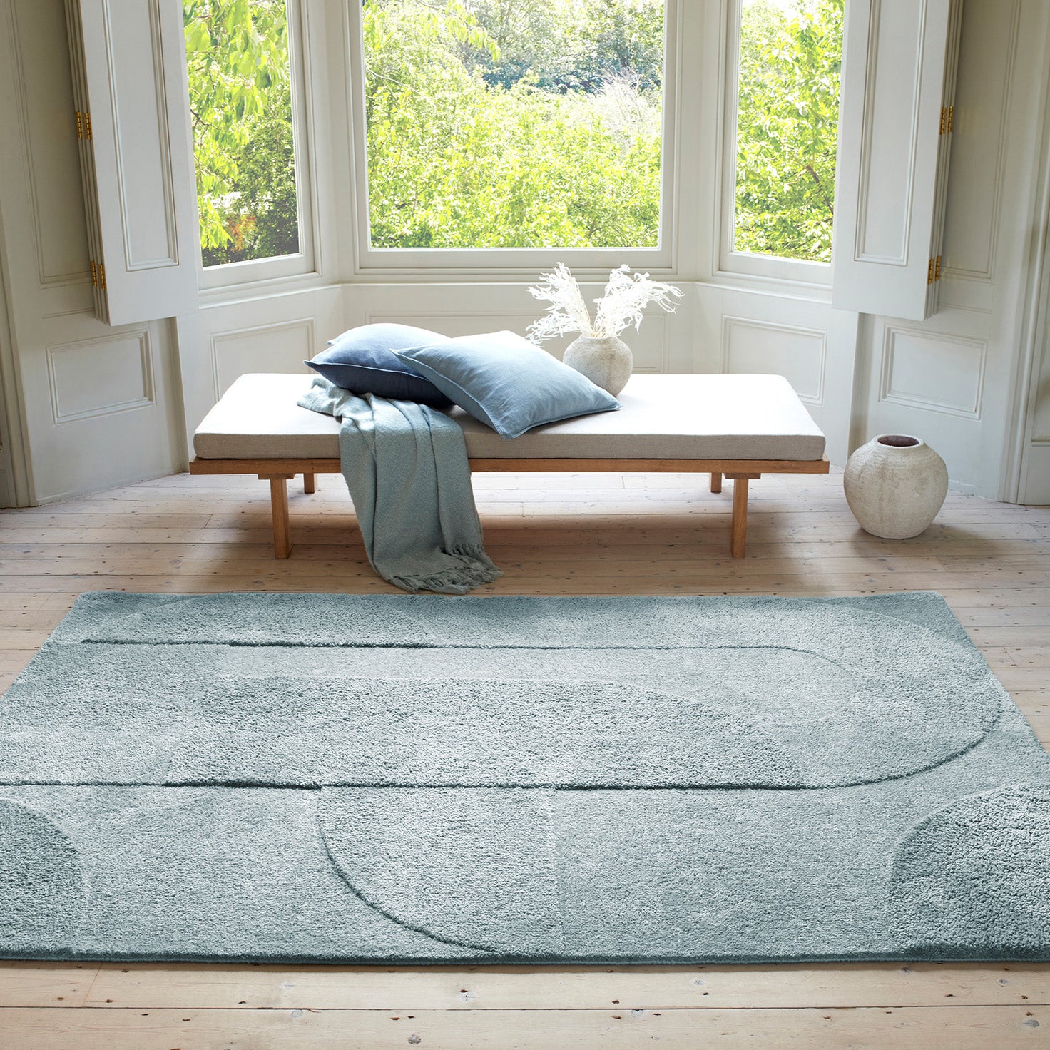 Curvva Blue Luxury Rug | WVH®