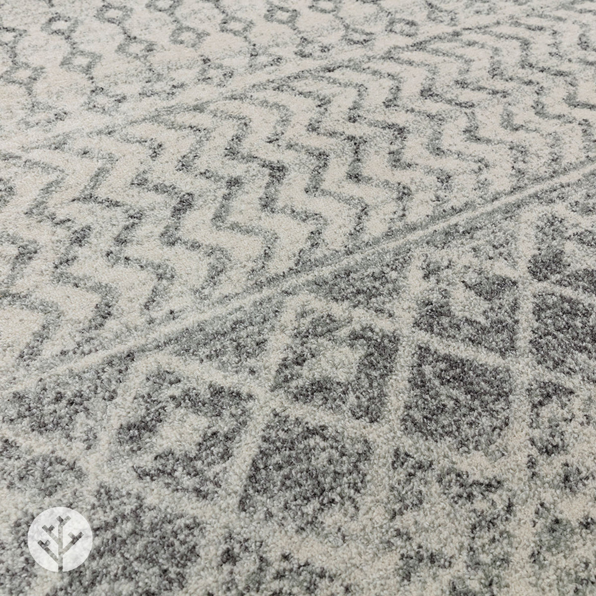 Moderni Grey Aztec Luxury Rug | WVH®