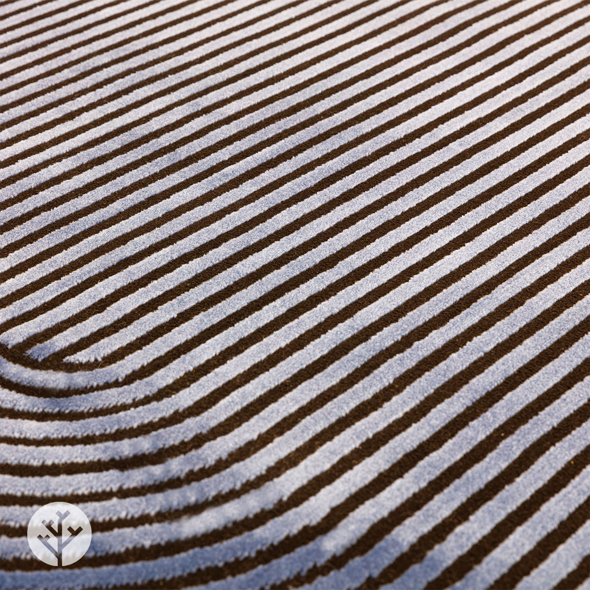 Urban Shape Black and Navy Luxury Rug | WVH®